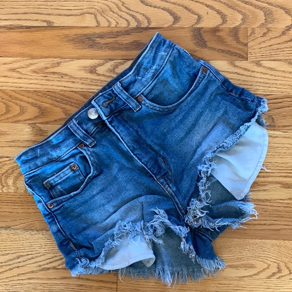Ladies Distressed Jean Shorts - Picture 1 of 7